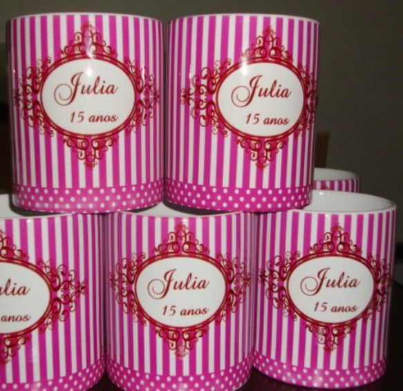 Caneca personalizada de aniversario 15 anos Julia